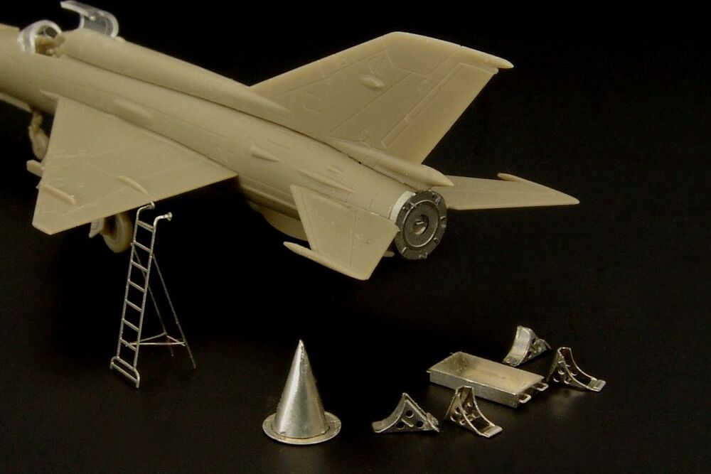 MIG-21 maintenance accessories (Eduard-Atack)