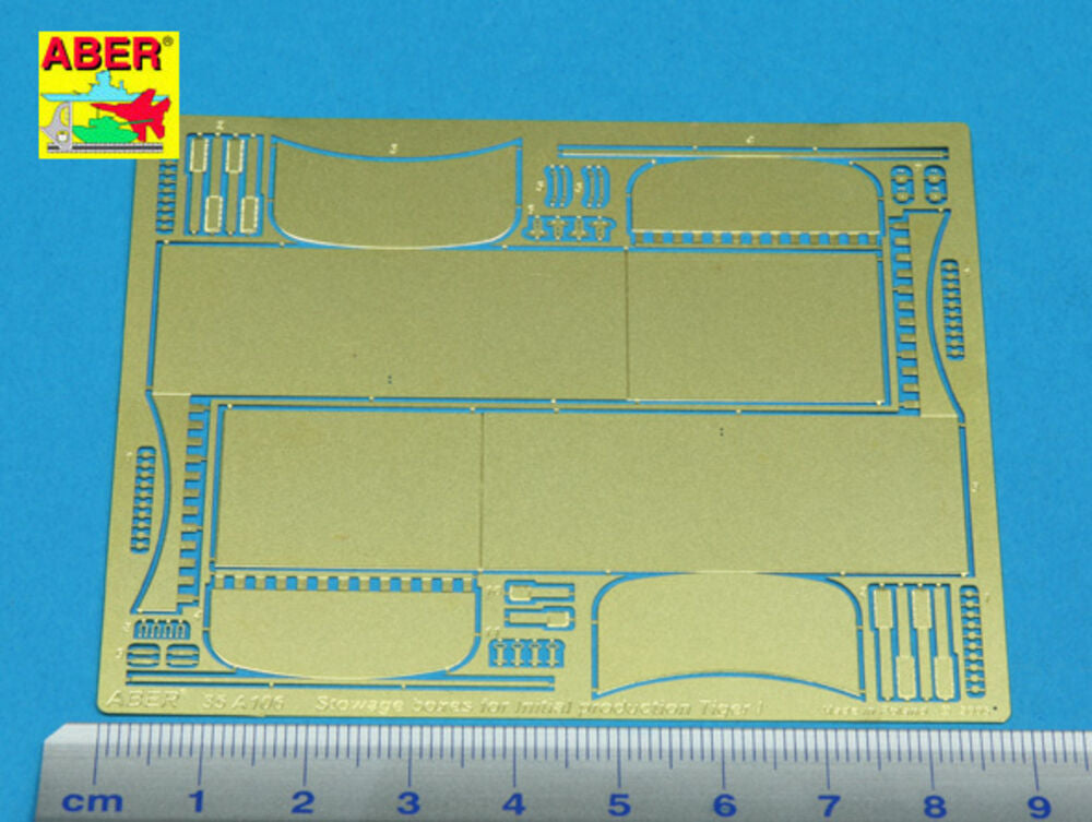 Turret side stowage bins for Pz.Kpfw. IV initial production