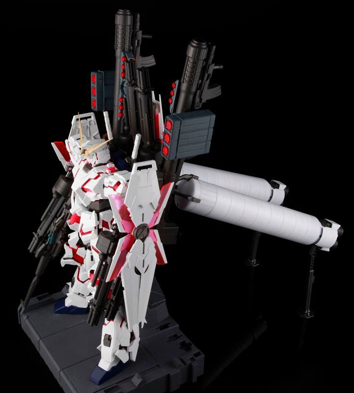 PG 1/60 FULL ARMOR EXPANSION UNIT FOR UNICORN GUNDAM