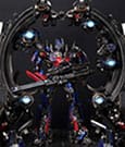 Transformers: Dark of the Moon (Film) Museum Masterline Statue Optimus Prime Weapons Depot 127 cm
