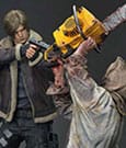 Resident Evil 4 Ultimate Premium Masterline Series Statue 1/4 Leon S. Kennedy vs. Chainsaw Villager Bonus Ver. 76 cm