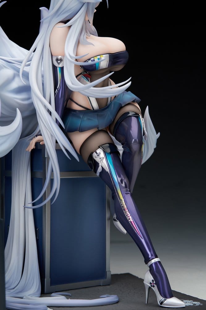 Azur Lane PVC Figure 1/7 Shinano Moonlit Chrome Ver. 25 cm