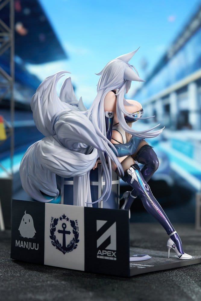 Azur Lane PVC Figure 1/7 Shinano Moonlit Chrome Ver. 25 cm