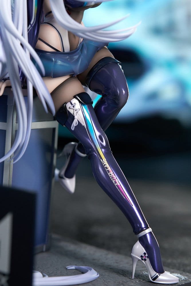 Azur Lane PVC Figure 1/7 Shinano Moonlit Chrome Ver. 25 cm