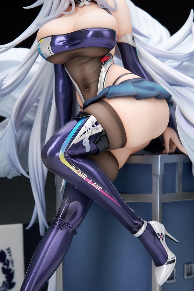 Azur Lane PVC Figure 1/7 Shinano Moonlit Chrome Ver. 25 cm