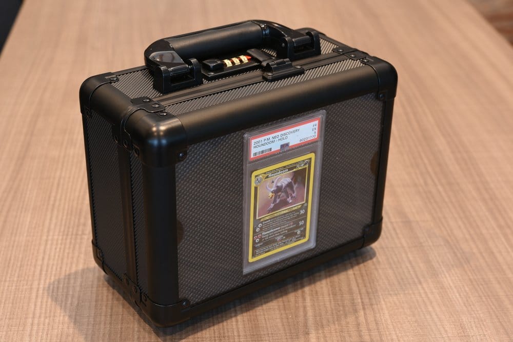 Evoretro Graded Card Display and Carry Case with Display Window Black