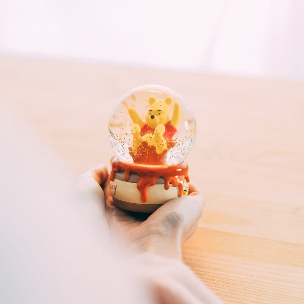 Disney Winnie the Pooh Snow Globe 10 cm