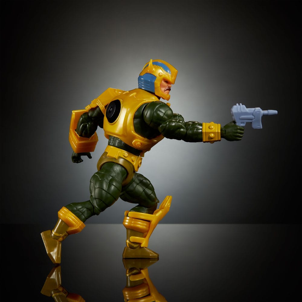 Masters of the Universe x Transformers Action Figure Bumblebee Armor Man-At-Arms European Exclusive 14 cm