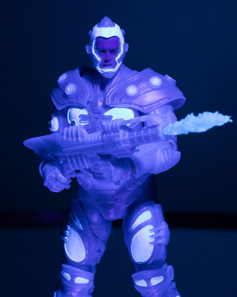 Batman & Robin DC Multiverse Action Figure Mr. Freeze (Black Light Edition) (Gold Label) 18 cm