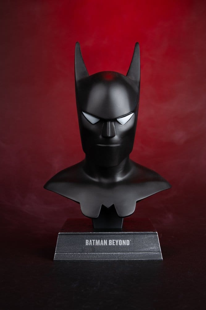 DC Direct Prop Replica 1/3 Batman Cowl (Batman Beyond Animated) 18 cm