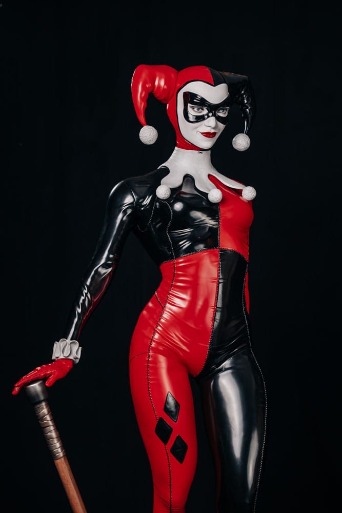 DC Comics Lebensgroße Statue Harley Quinn 196 cm