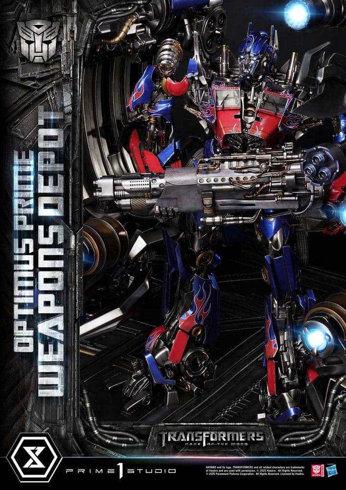 Transformers: Dark of the Moon (Film) Museum Masterline Statue Optimus Prime Weapons Depot Bonus Version 127 cm