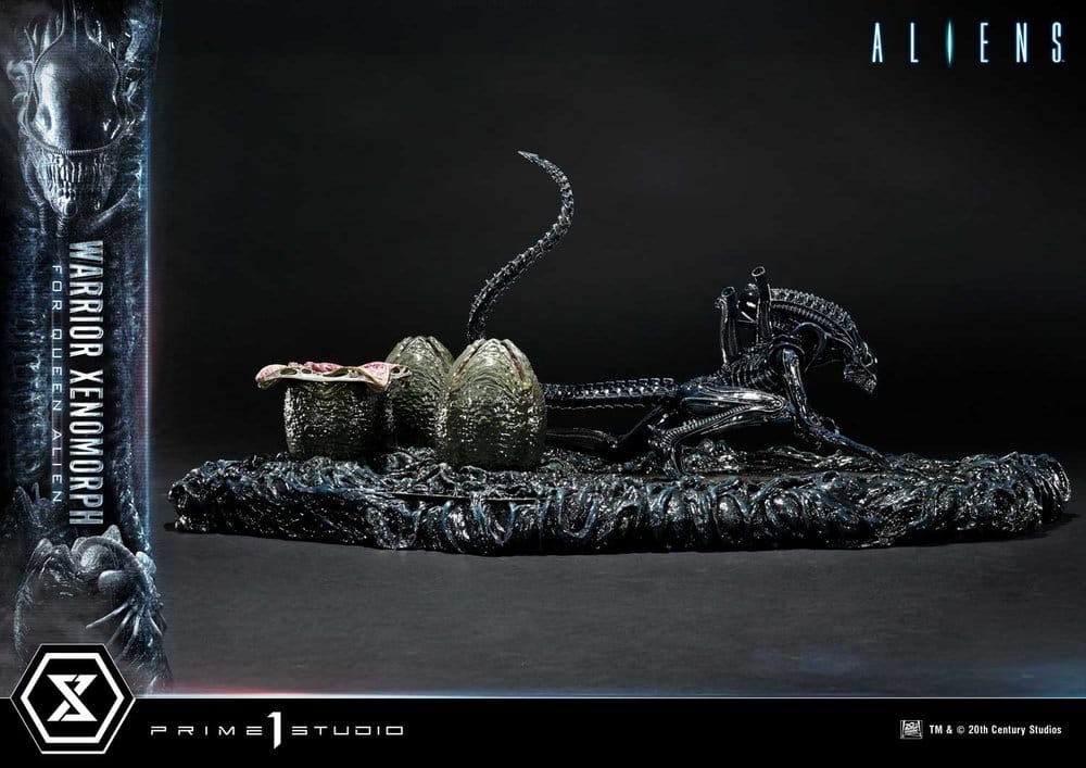 Aliens (Film) Ultimate Diorama Masterline Statue Warrior Xenomorph for Queen Alien 23 cm