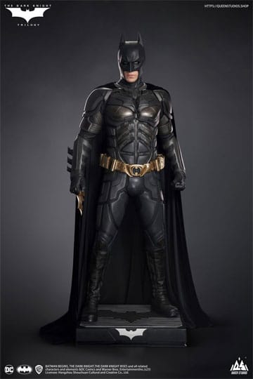 Die lebensgroße Statue des Dunklen Ritters Batman Deluxe Edition 207 cm