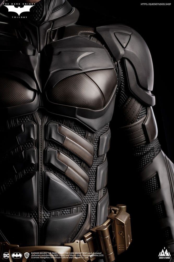 Die lebensgroße Statue des Dunklen Ritters Batman Deluxe Edition 207 cm