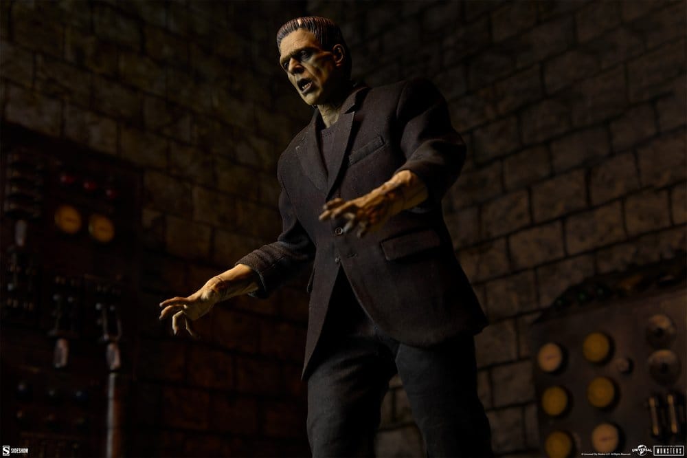 Universal Monsters Action Figure 1/6 Frankenstein (Deluxe Edition) 33 cm