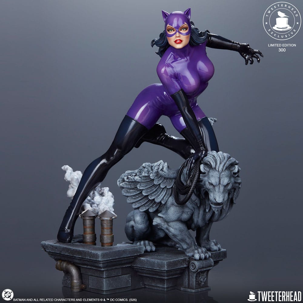 DC Comics Maquette 1/4 Catwoman (Purple Edition) 47 cm