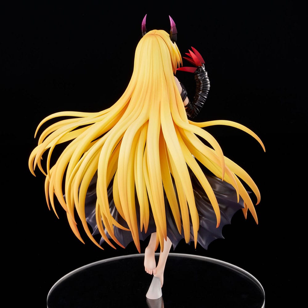 To Love-Ru Darkness PVC Statue 1/6 Golden Darkness Darkness Ver. 30 cm