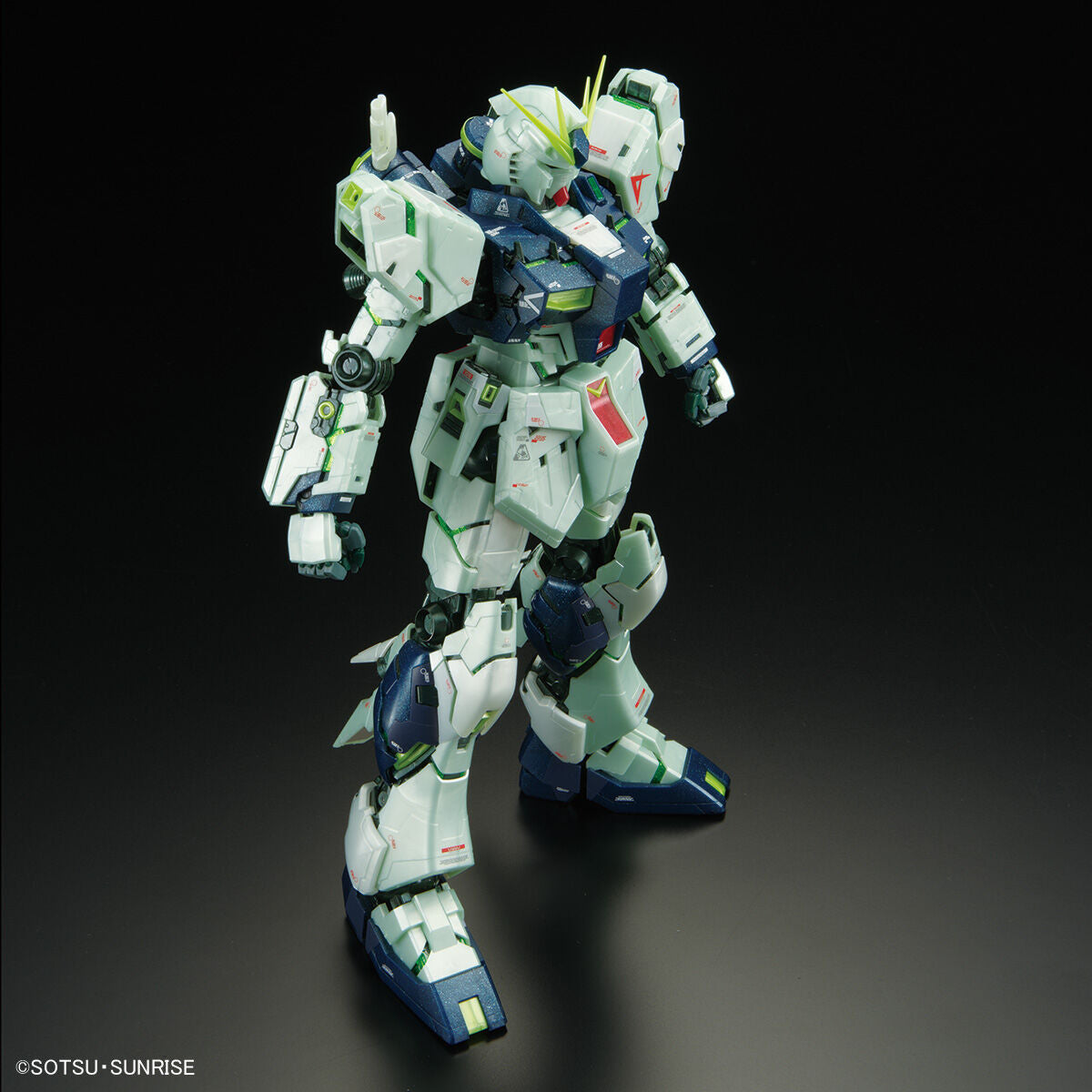 MG 1/100 GUNDAM SIDE-F Limited RX-93 νGundam Ver.Ka (Psychoframe activation image color)