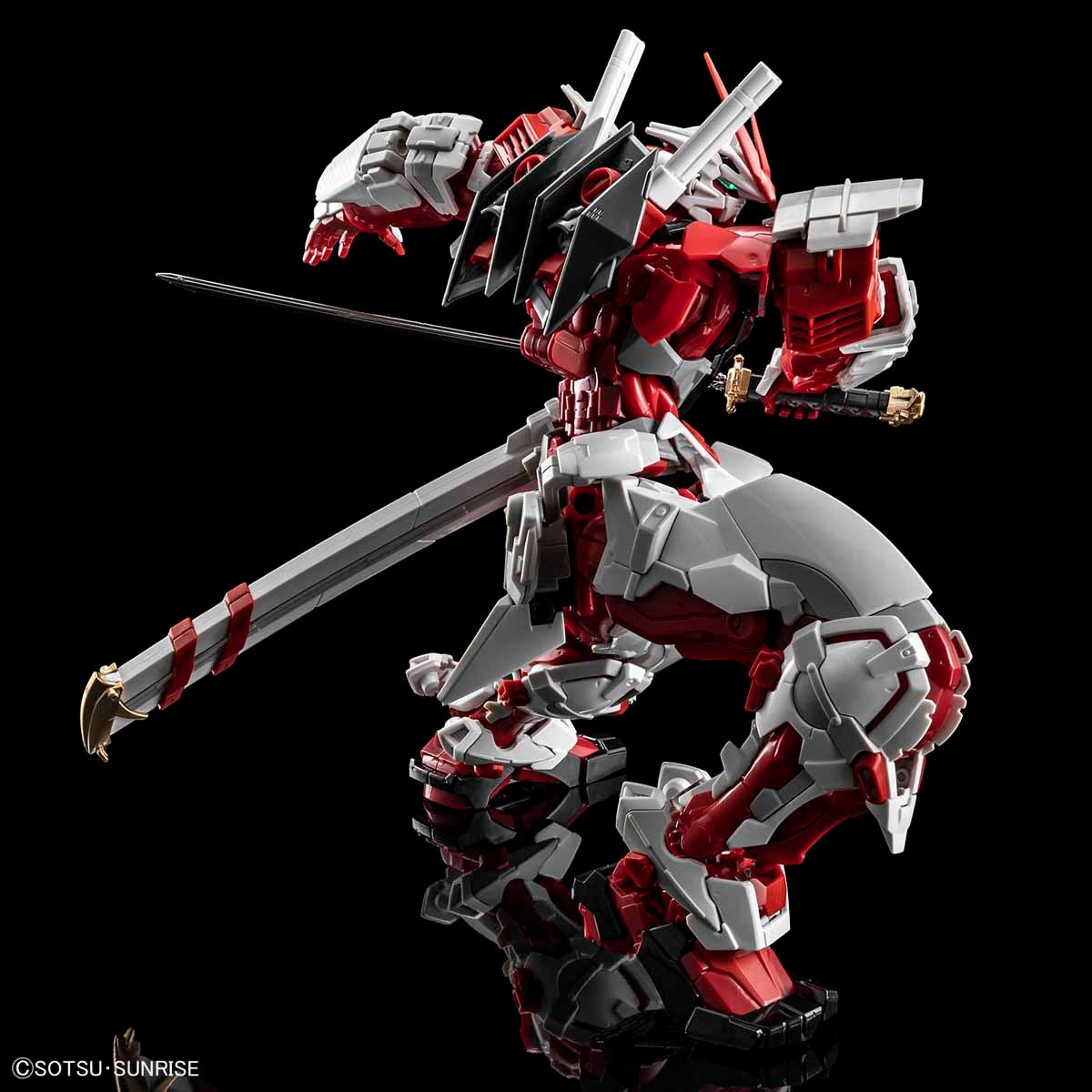 High resolution model 1/100 Gundam Astray Red Frame