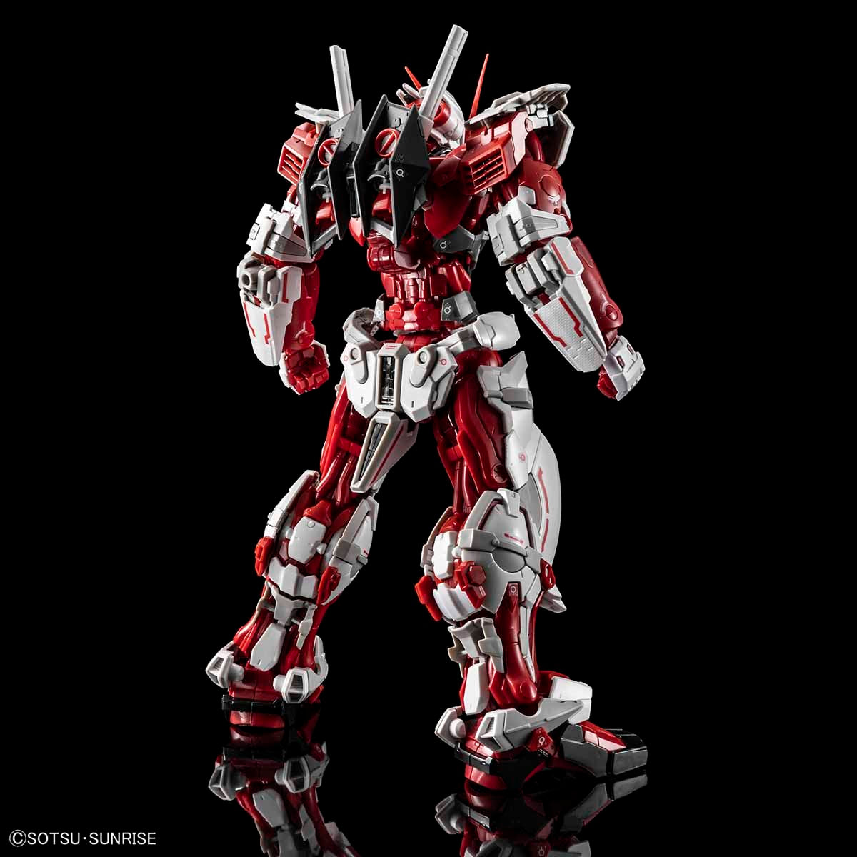 High resolution model 1/100 Gundam Astray Red Frame