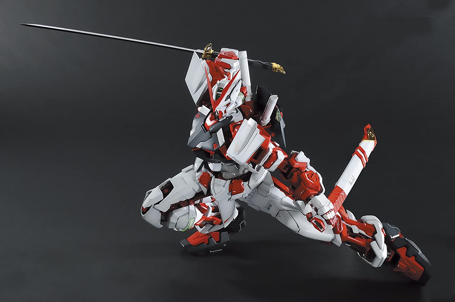 *PREORDER* Perfect Grade Gundam Astray Red Frame 1/60 - gundam-store.dk