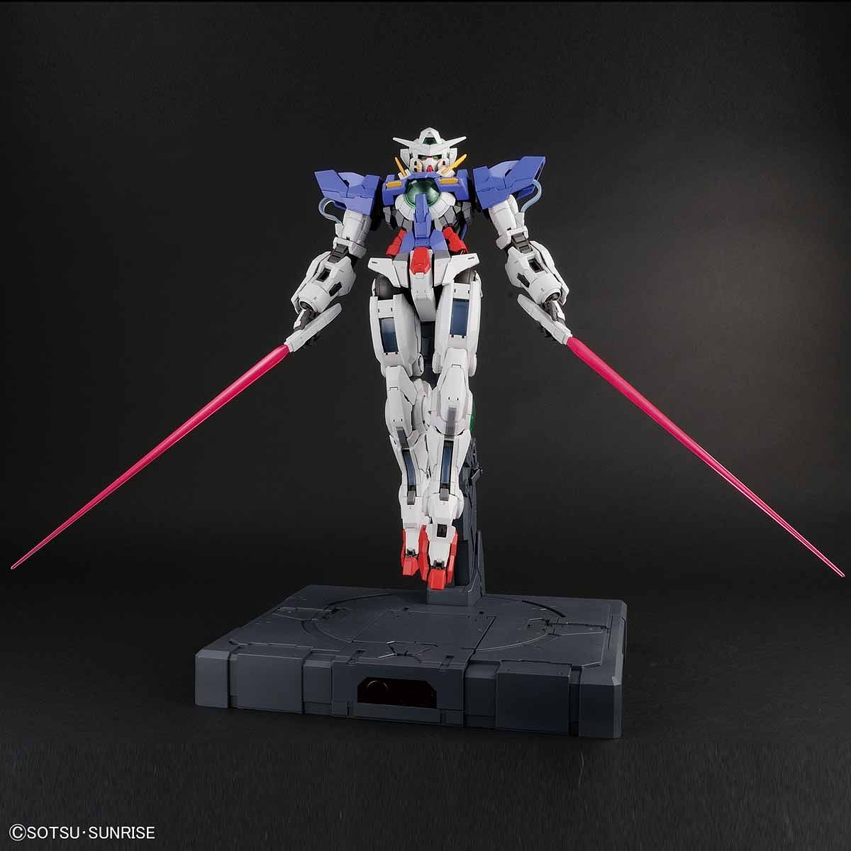 Perfect Grade Gundam Exia 1/60 - gundam-store.dk