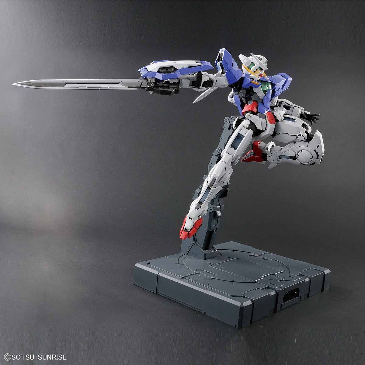 Perfect Grade Gundam Exia 1/60 - gundam-store.dk