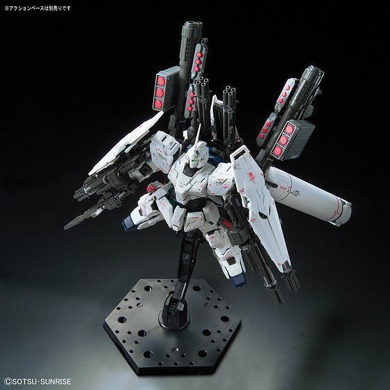 RG Gundam Full Armor Unicorn 1/144 - gundam-store.dk