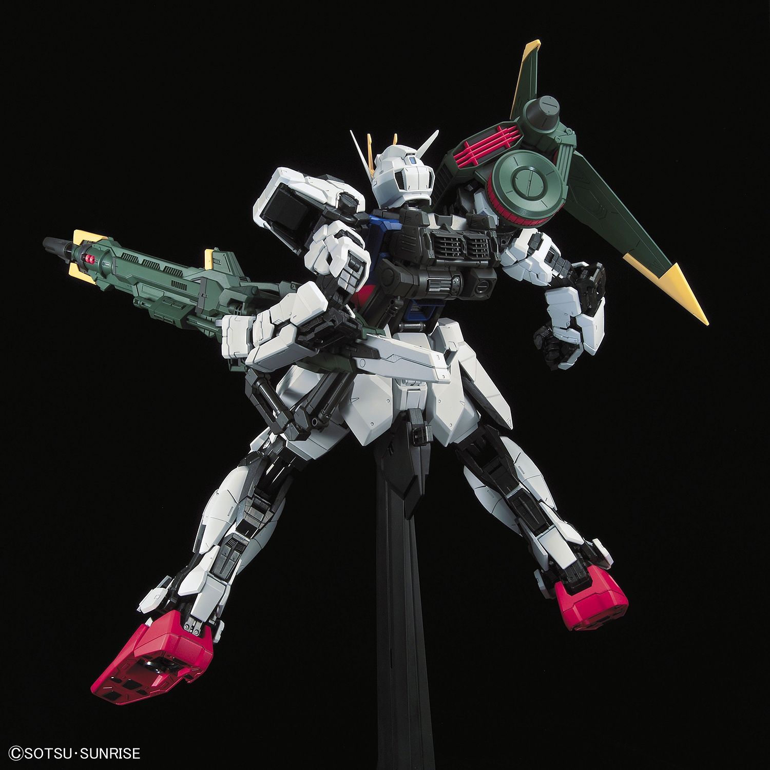 Perfect Grade Gundam Perfect Strike 1/60 - gundam-store.dk