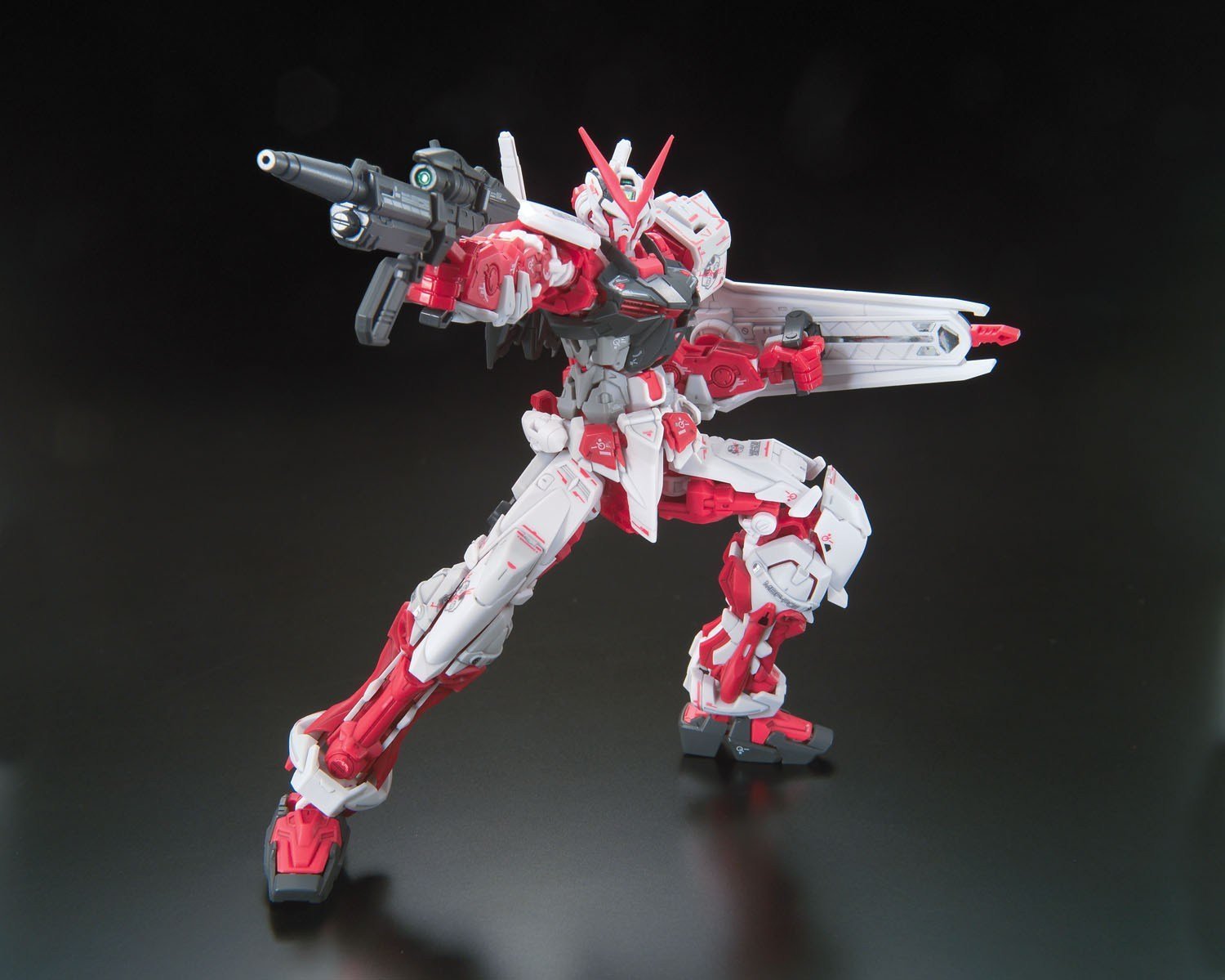RG Gundam Astray Red Frame 1/144 - gundam-store.dk