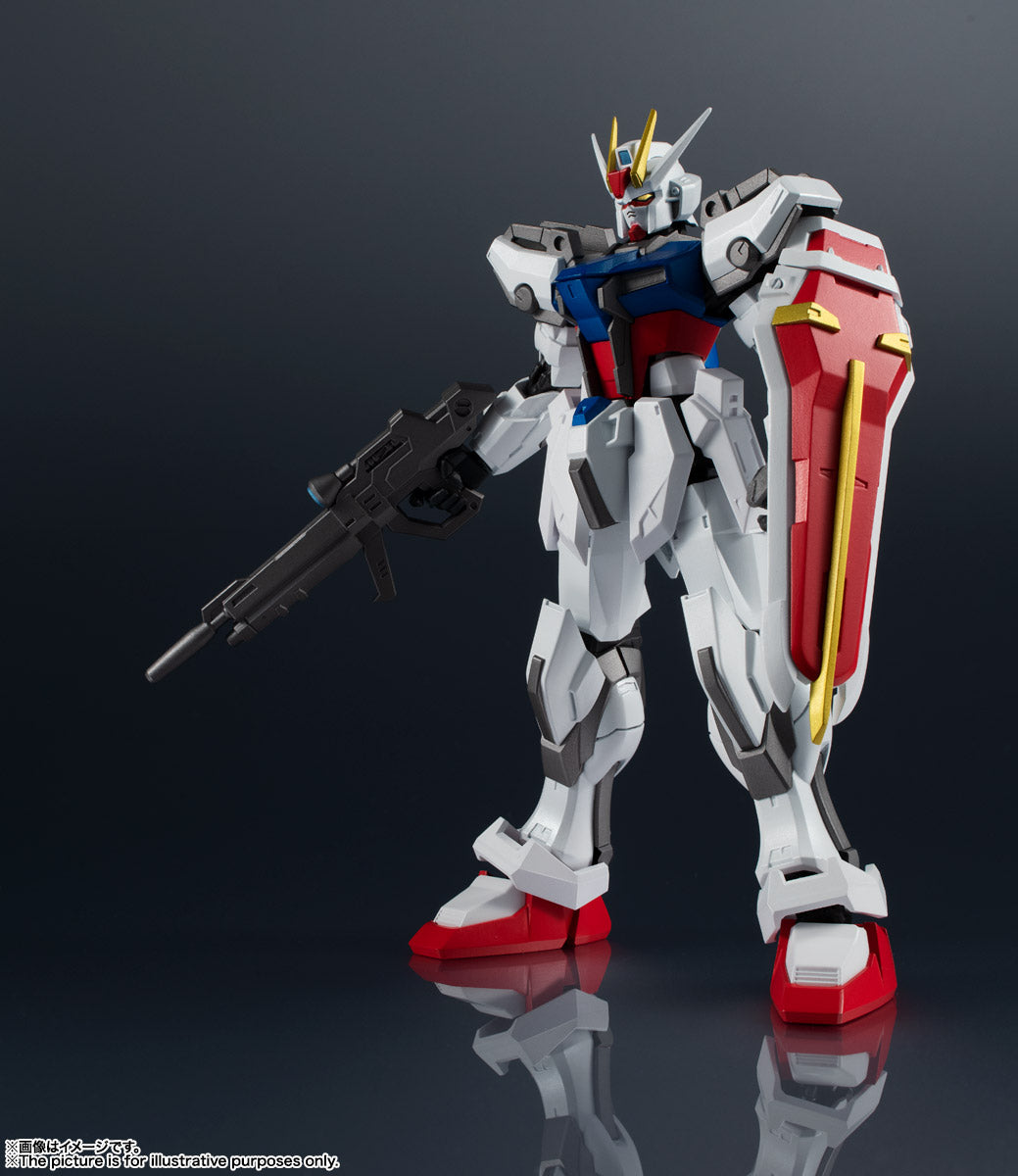 Gundam Universe GAT-X105 Strike Gundam *ACTION FIGUR*