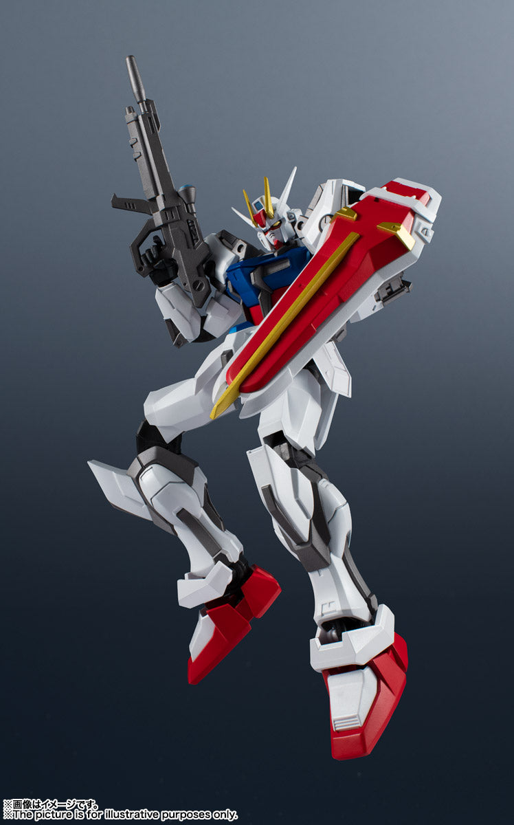 Gundam Universe GAT-X105 Strike Gundam *ACTION FIGUR*