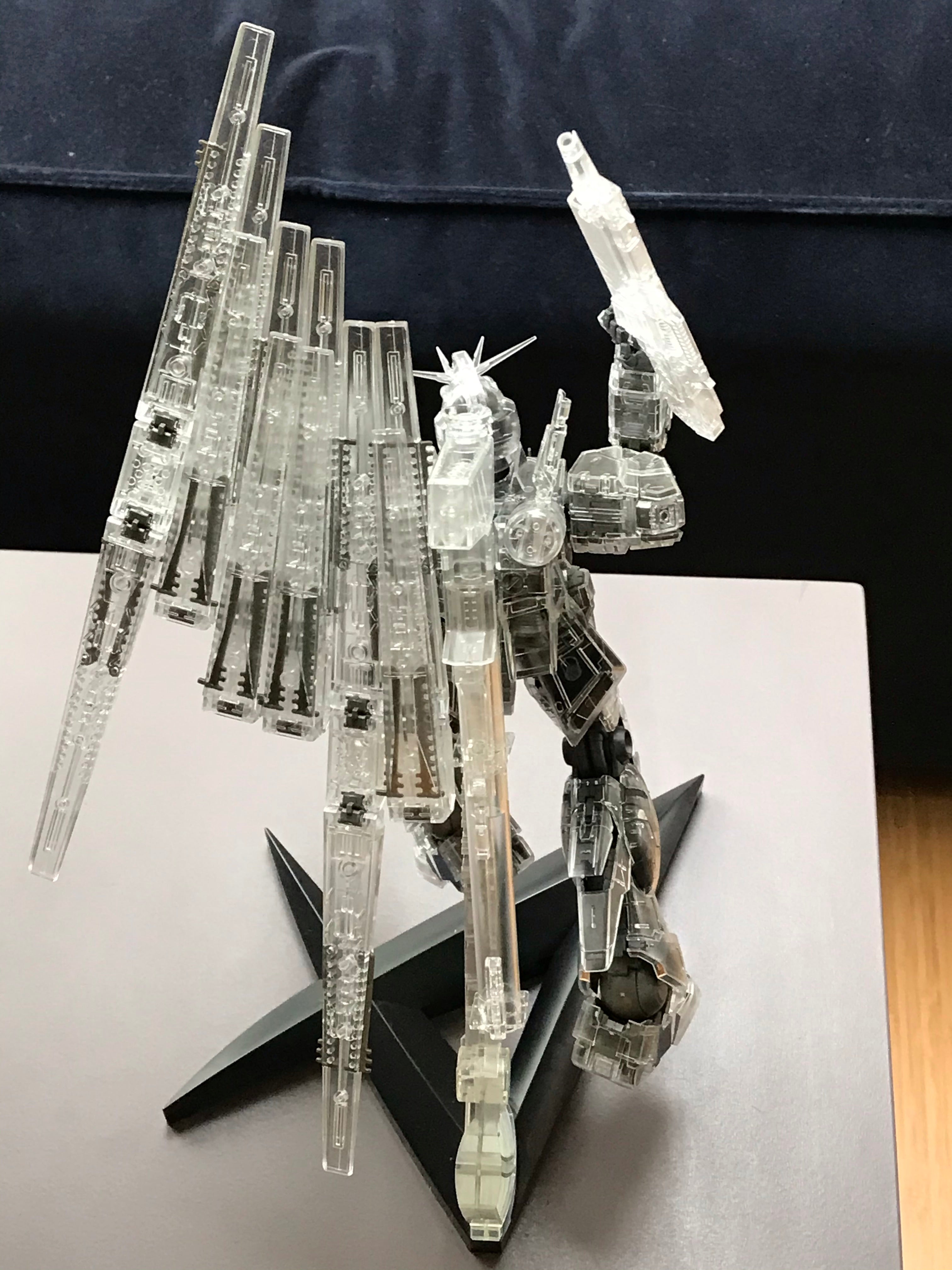 MG Gundam Nu Ver. Ka Mechanical Clear 1/100 - gundam-store.dk