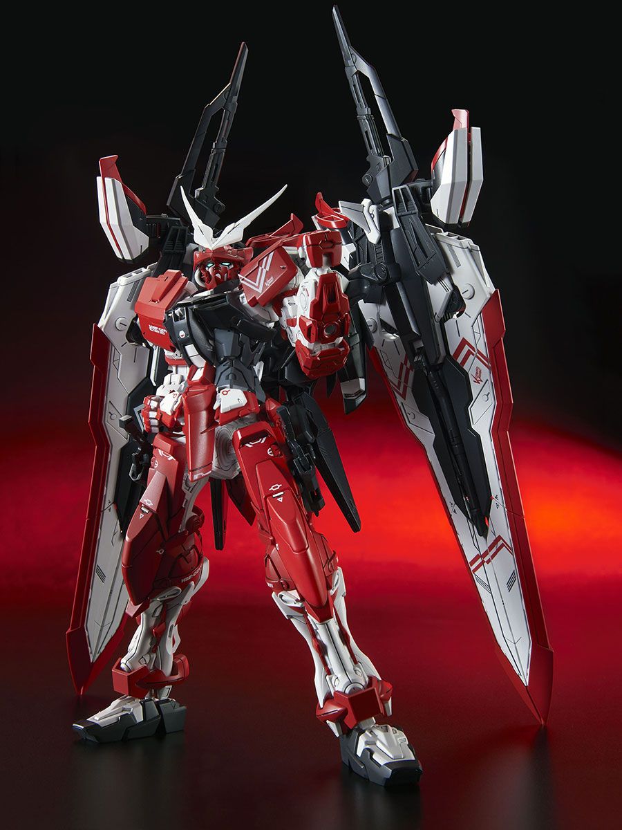 MG Gundam Astray Turn Red Limited P-Bandai Edition 1/100 - gundam-store.dk