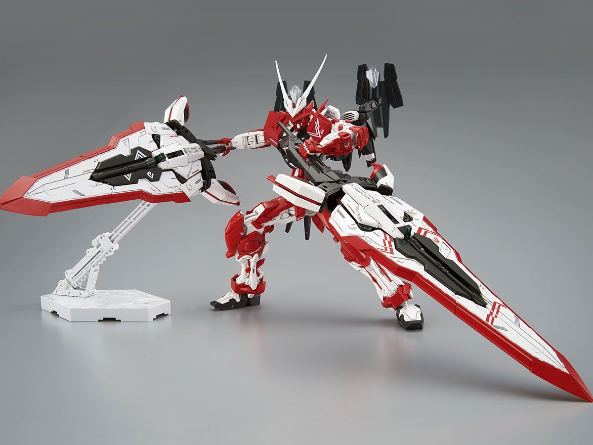 MG Gundam Astray Turn Red Limited P-Bandai Edition 1/100 - gundam-store.dk