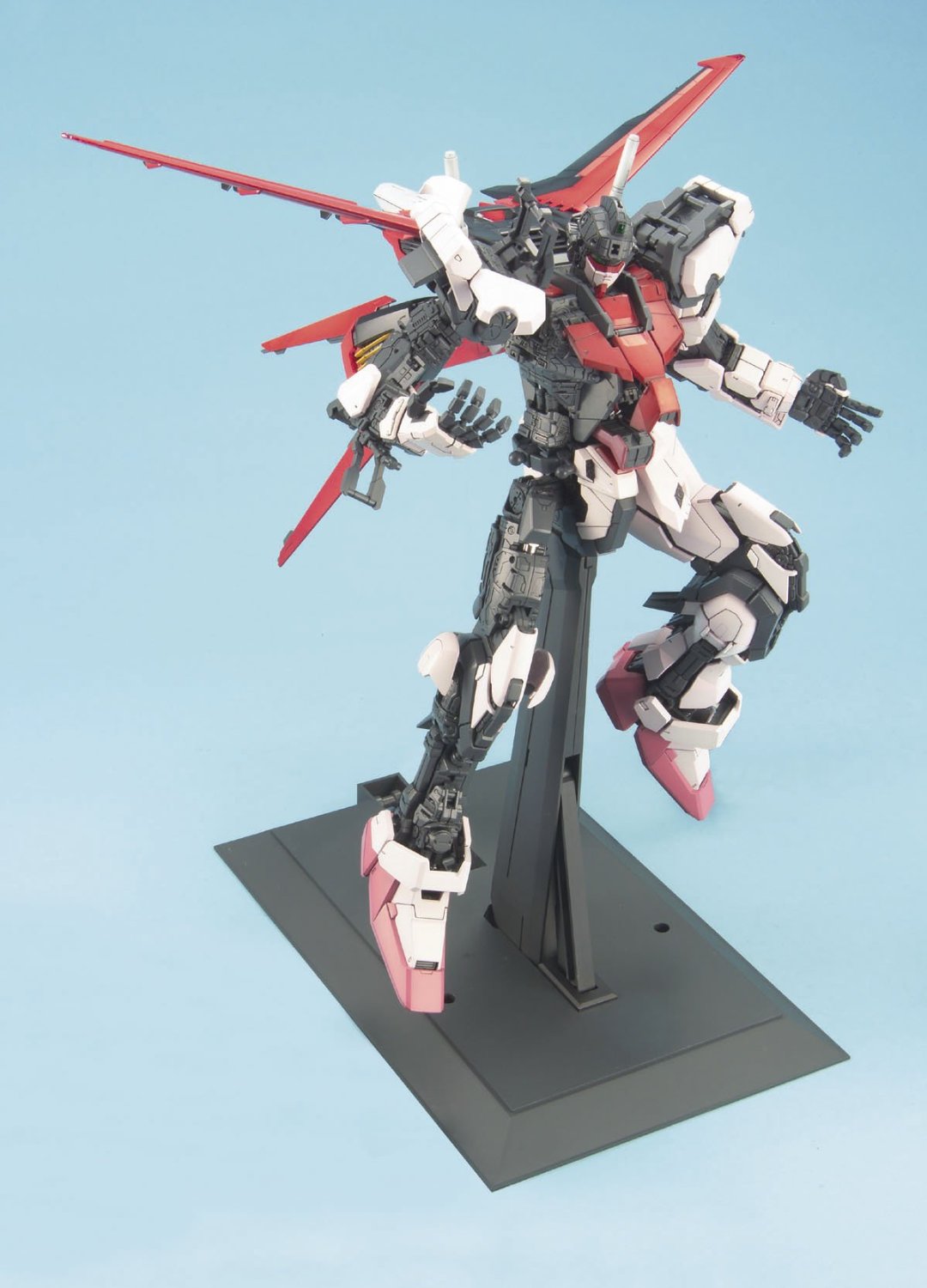 *PREORDER* Perfect Grade Gundam STRIKE ROUGE + SKYGRASPER 1/60 - gundam-store.dk