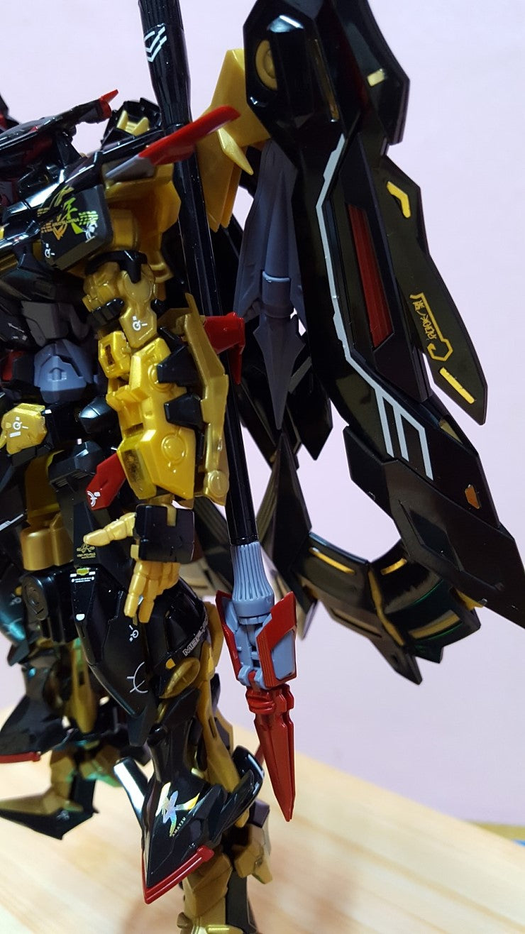 RG ASTRAY GOLD FRAME AMATSU + AMATSU MINA HOLO WATER DECAL - gundam-store.dk