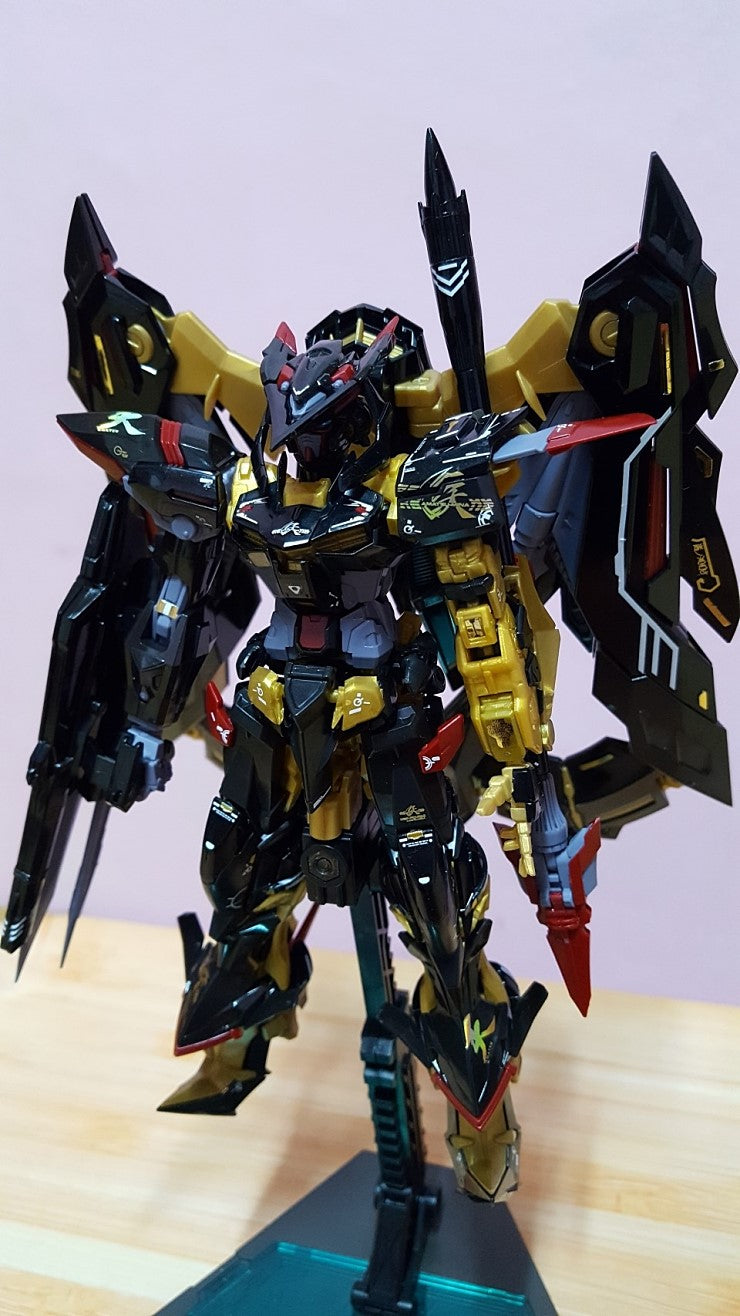 RG ASTRAY GOLD FRAME AMATSU + AMATSU MINA HOLO WATER DECAL - gundam-store.dk