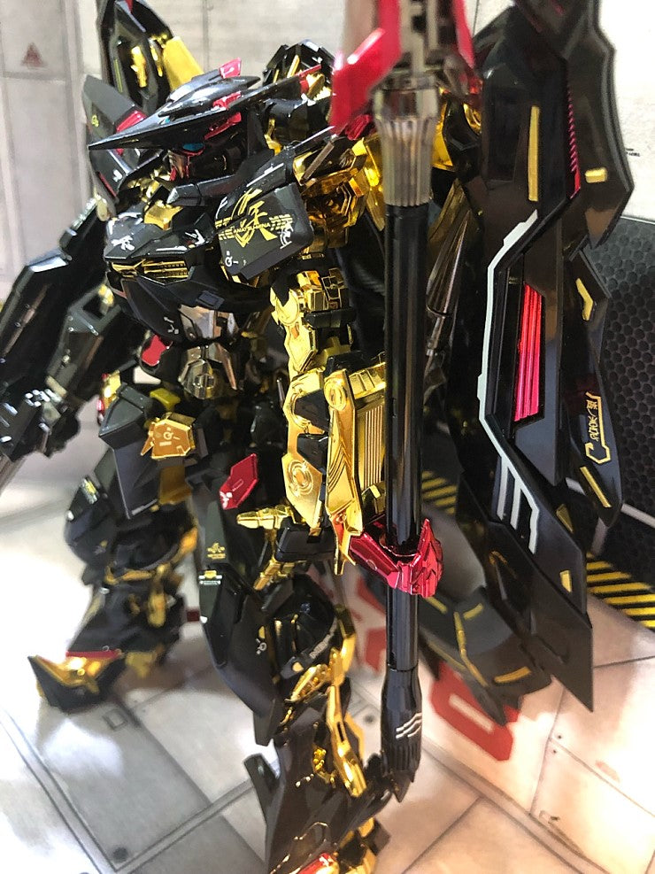 RG ASTRAY GOLD FRAME AMATSU + AMATSU MINA HOLO WATER DECAL - gundam-store.dk