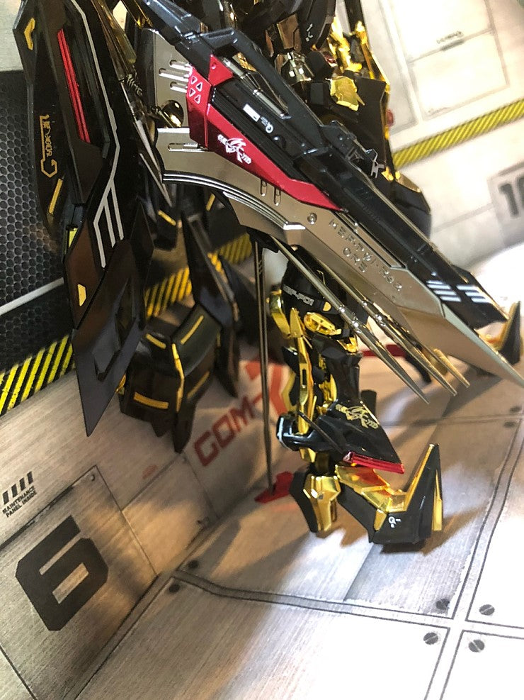 RG ASTRAY GOLD FRAME AMATSU + AMATSU MINA HOLO WATER DECAL - gundam-store.dk