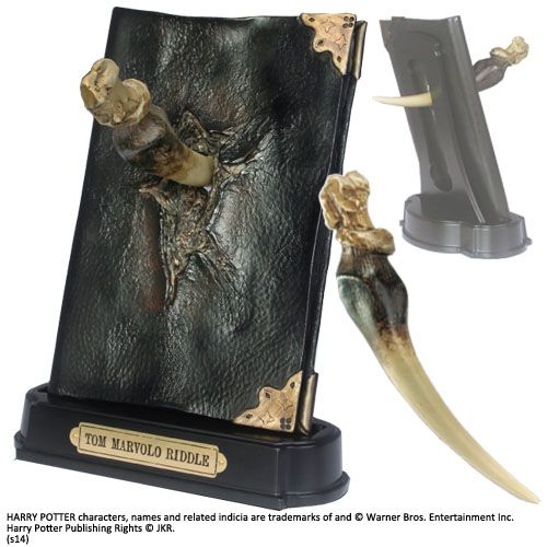 Harry Potter Replica 1/1 Basilisk Fang and Tom Riddle Diary